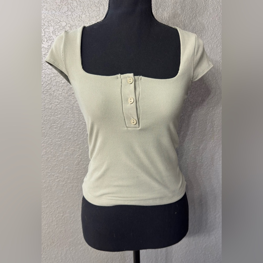 Live in the Moment Women’s Sz S Olive Green Square Neck Henley Ribbed Shirt Top - Picture 6 of 6